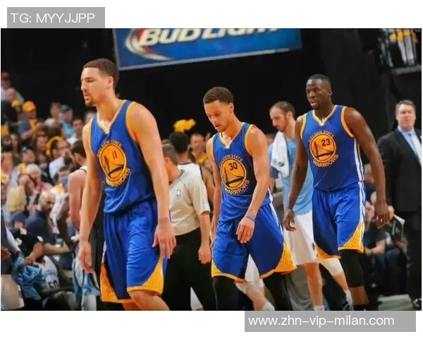 追梦与库里携手共进各展风采共同引领球队的精彩旅程