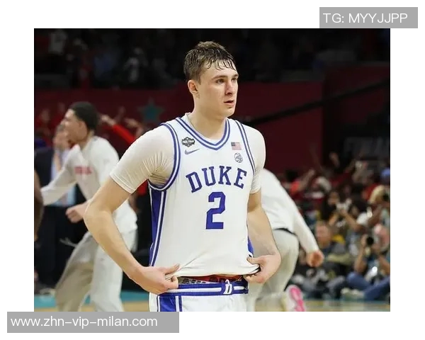 基德赞弗拉格持球组织能力出色赛场阅读比赛表现令人印象深刻