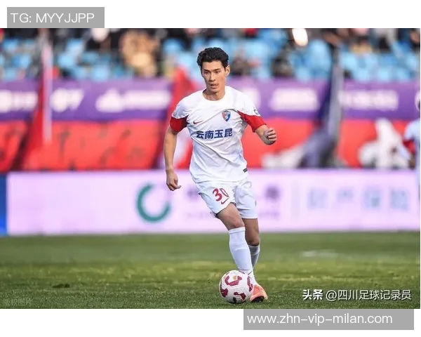 后场防守失误致命奥斯卡助攻侯永永头球破门泰山队暂时落后玉昆队