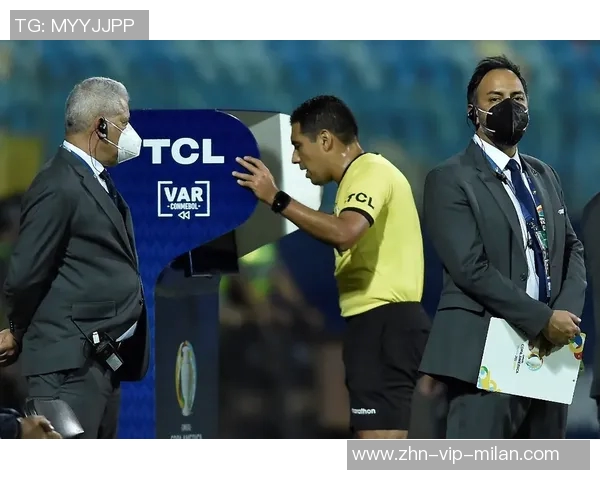 比甲比赛因球迷投掷水杯击中主裁在第87分钟意外中止引发热议