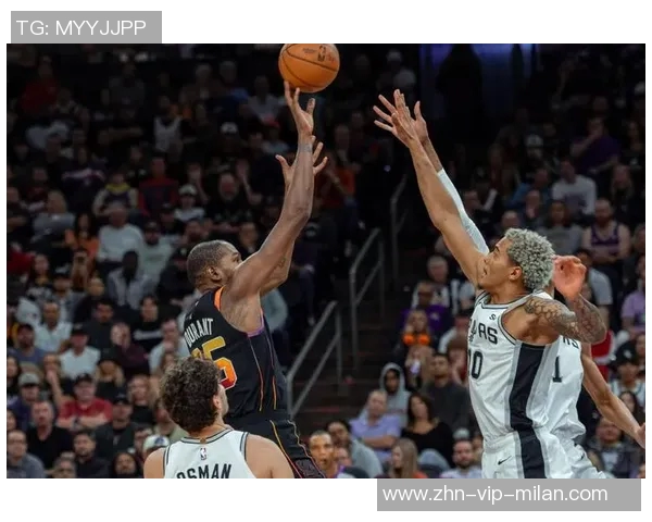 文班亚马解析关键三分球战术强调避免盲目突入人群造成复杂局面 文班亚马解析关键三分球战术强调避免盲目突入人群造成复杂局面