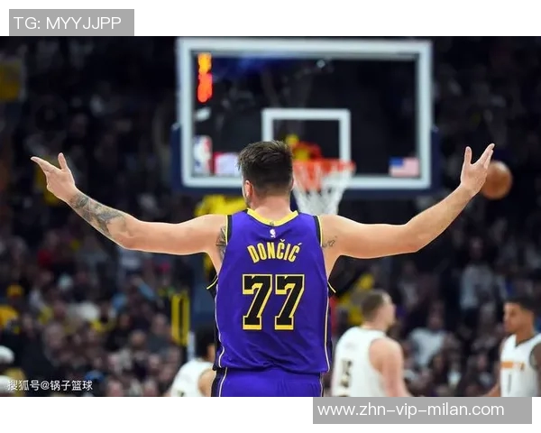 怀特闪耀全场29分钟内高效砍下30分7板9助助球队获胜